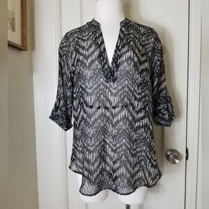 LUSH black tan print 3/4 roll tab sleeve v neck blouse